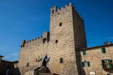 Florence to Siena one-day tour Crossing Chianti to Siena - Castellina in Chianti the Medieval Castle | bikeinflorence.com