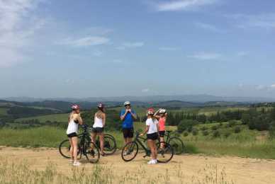 Florence to Siena one-day tour Crossing Chianti to Siena - View on hills | bikeinflorence.com
