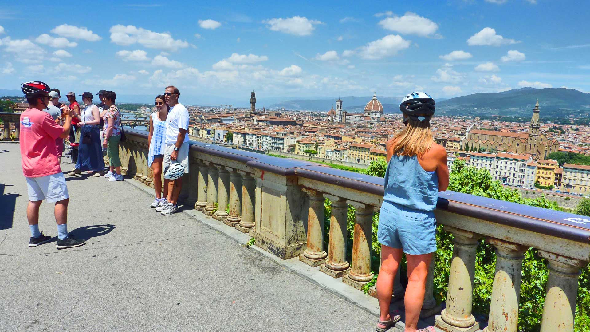 Bike tour of Florence: Mondays Experience %sep% %sitename%